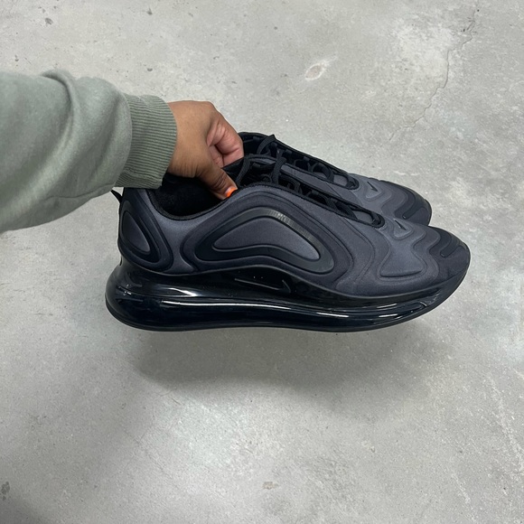 air max 720 total black